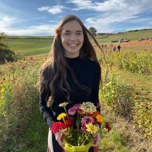 Meet your Posher, Briana